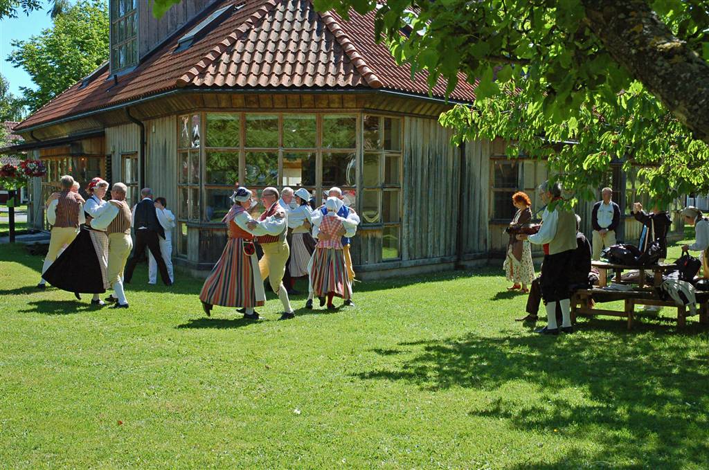 Dans och musik utanför biblioteket
